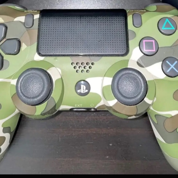 PS4 controller camo - Picture 2 of 2